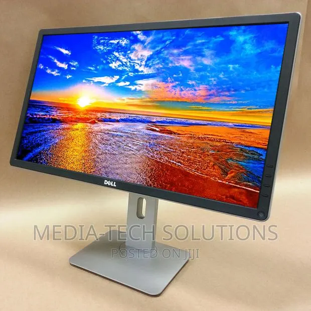 Dell 24" Full HD Monitor · Photo 1