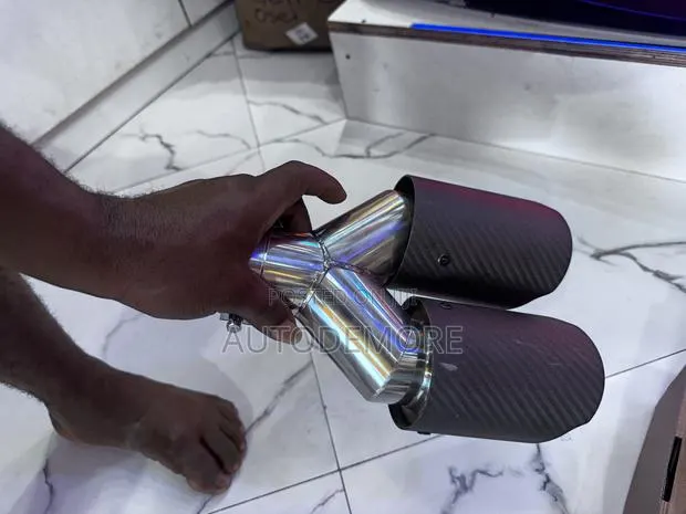 Universel Exhaust Tips for All Cars · Photo 1
