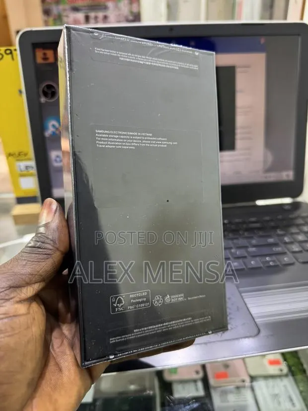 New Samsung Galaxy S24 FE 128 GB Black · Photo 1