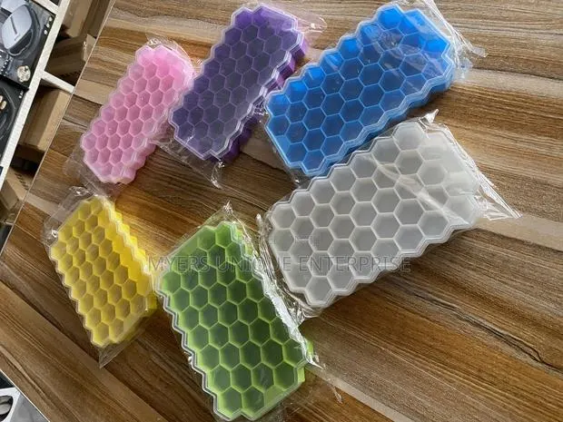 Reusable Silicone Ice Tray · Photo 1