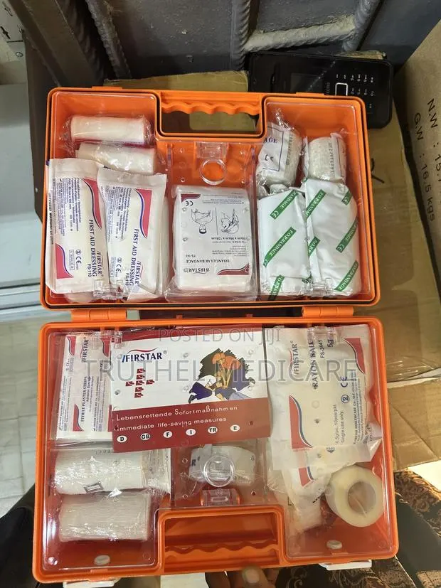First Aid Box - 100 Persons (Europe Packed) · Photo 1