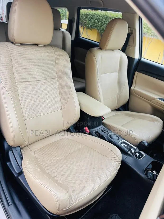 Mitsubishi Outlander SE FWD 2016 Gray · Photo 1