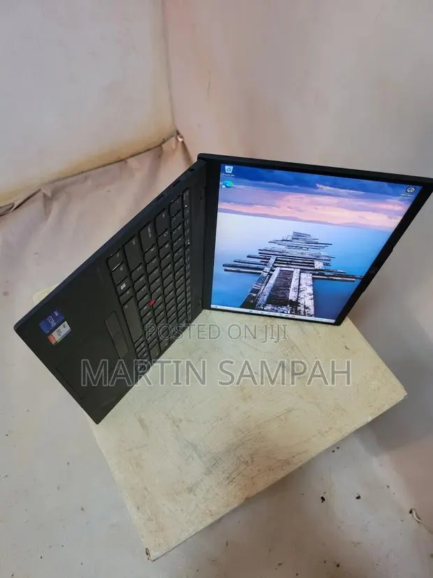 Laptop Lenovo ThinkPad X1 Carbon 16GB Intel Core i7 SSD 512GB · Photo 1