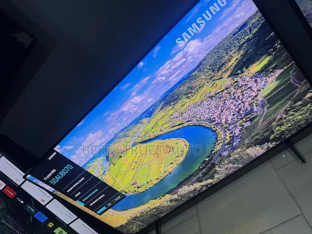 Almost New 50 Inches Samsung Smart Tv · Photo 1