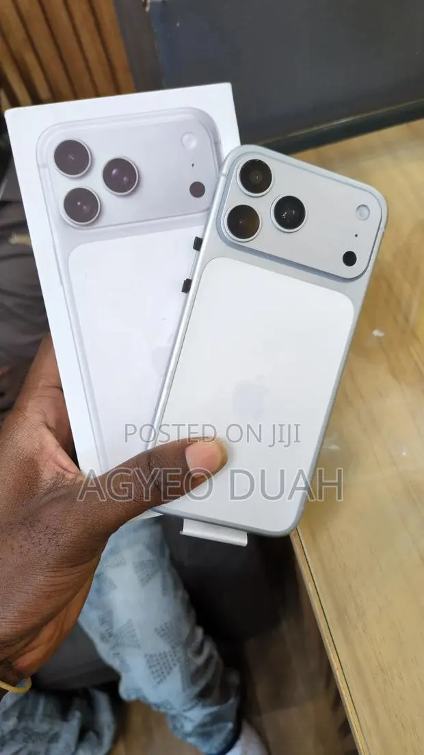New Apple iPhone 17 Pro Max 2 TB White · Photo 1