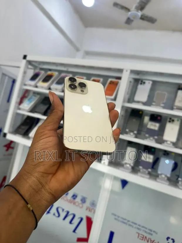 Apple iPhone 14 Pro Max 128 GB Silver · Photo 1