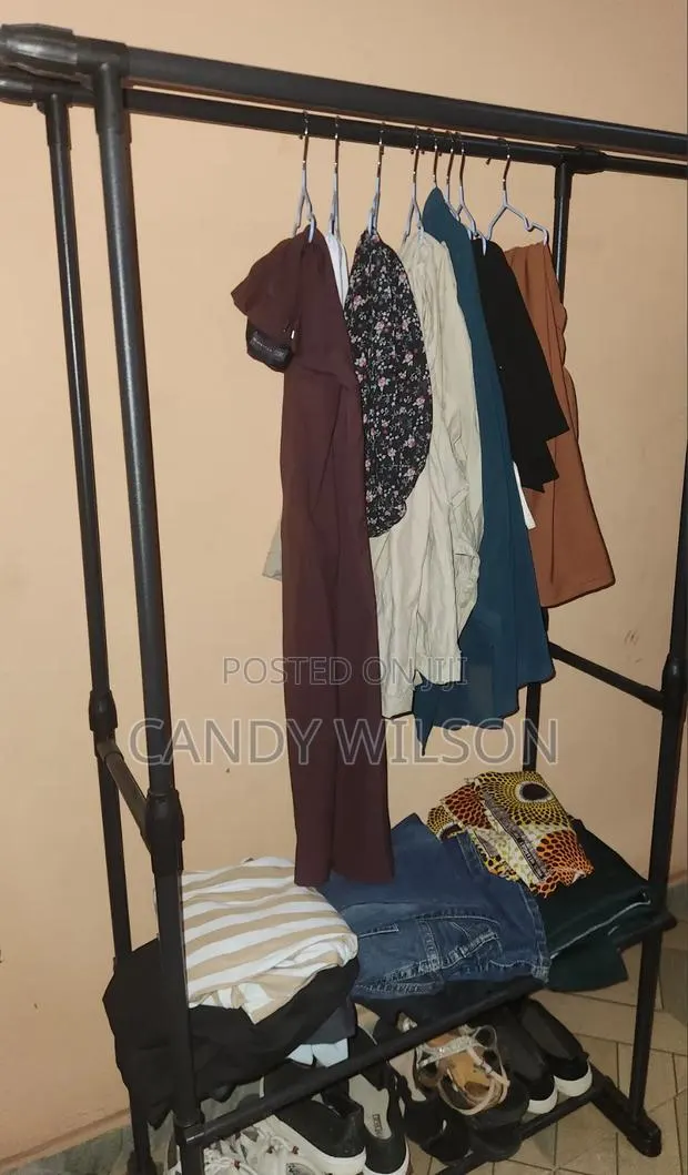 Double Side Clothes Rack · Photo 1