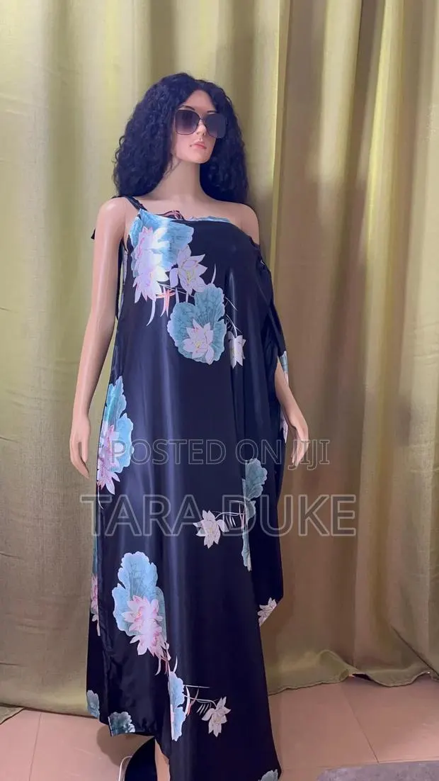 Off-Shoulder Kaftan · Photo 1