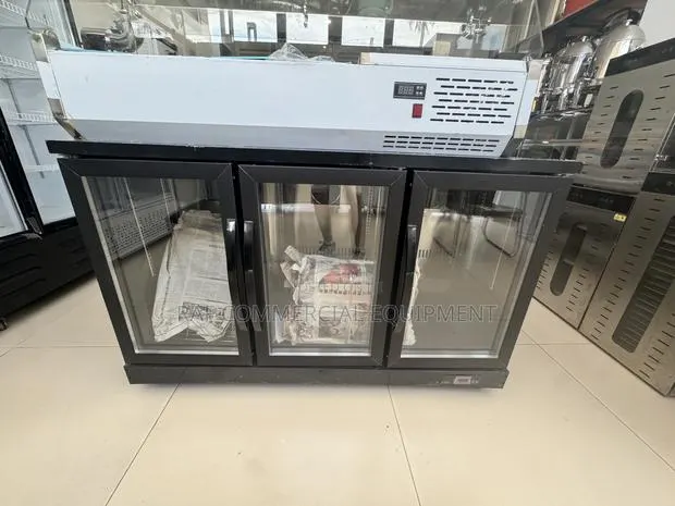 Commercial Tripple Door Bottle Cooler Underbar Fridge · Photo 1