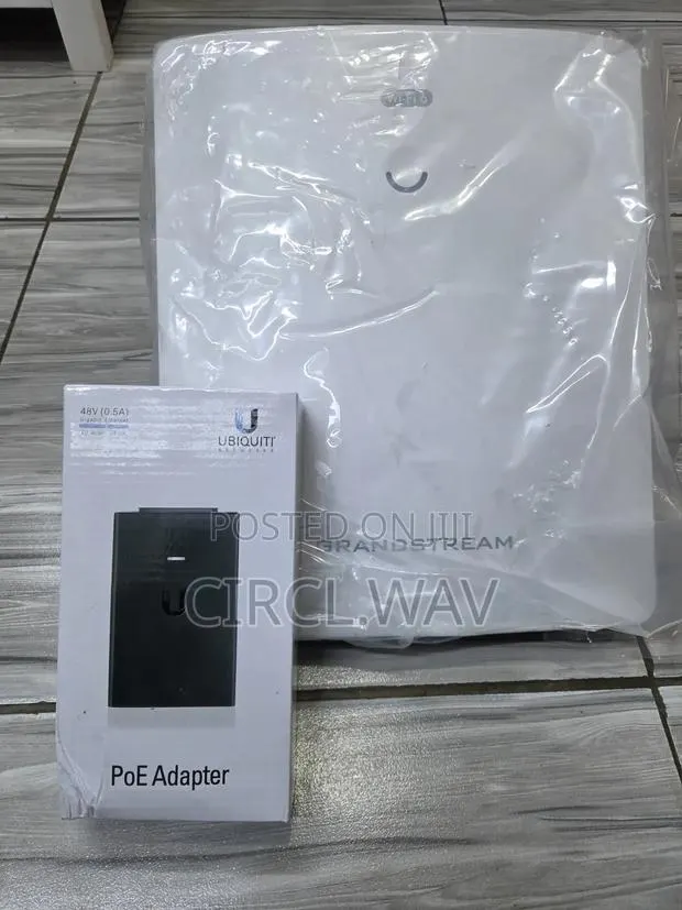 Grandstream GWN7660ELR Outdoor AX3000 Wi-Fi 6 + 48V PoE Adapter
