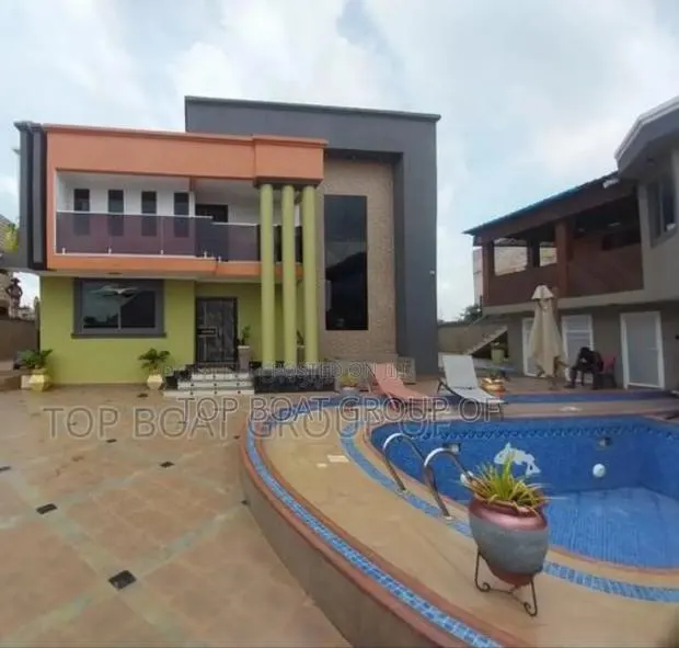 Furnished 7bdrm House in Asuofua - Abrepo Top, Kumasi Metropolitan · Photo 1