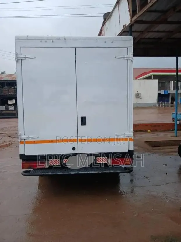 Mercedes-Benz Sprinter 2013 White · Photo 1