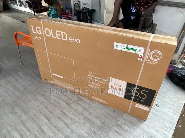Lg Entry Elegance 65” Tv · Photo 1
