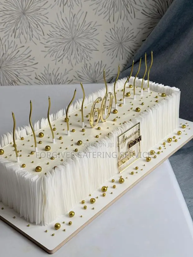 Rectangular Wafer Paper Birthday Cake · Photo 1