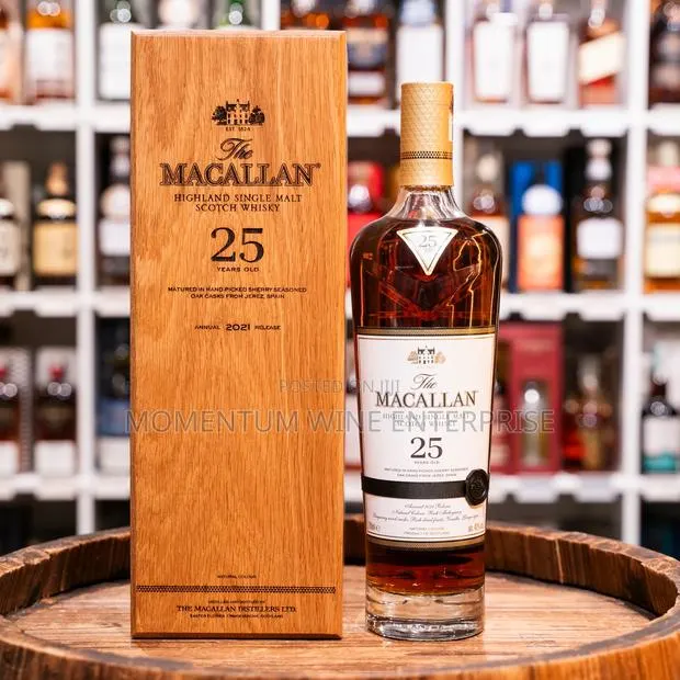 Macallan 25 Year Old Whisky 70cl (43%) · Photo 1