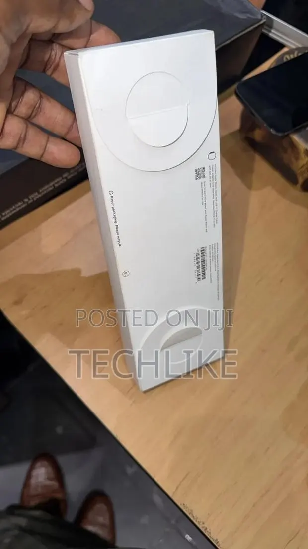 Apple Watch Series 11 42mm GPS · Photo 1