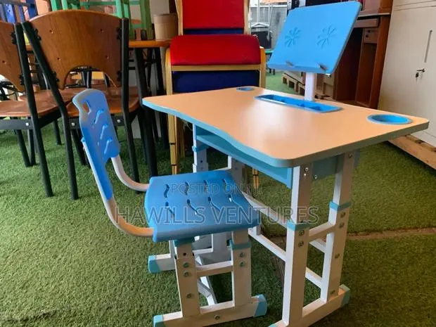 Children Study Table and Chair Set · Photo 1