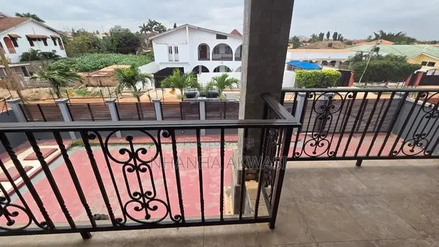 4bdrm House in Community 18, Sakumono for rent · Photo 1