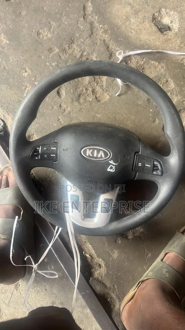 Kia Shortage Steering Wheel 2011,2012,2013,2014,2015 · Photo 1