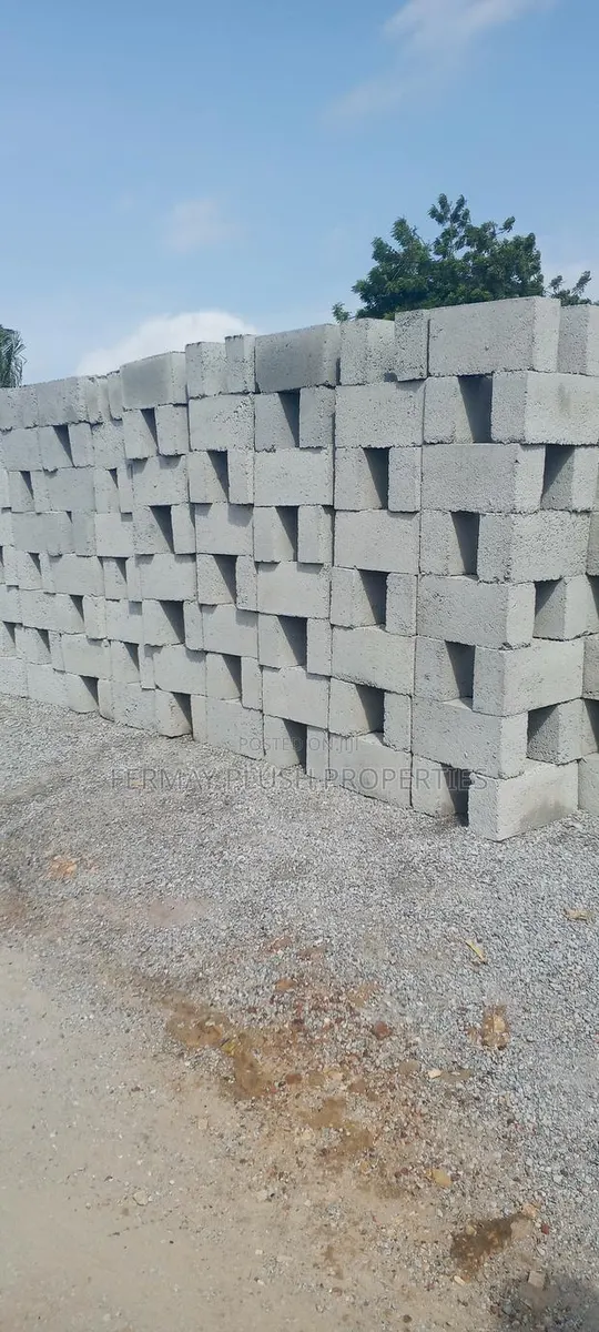 Concrete Blocks for Sale in Accra · Photo 1