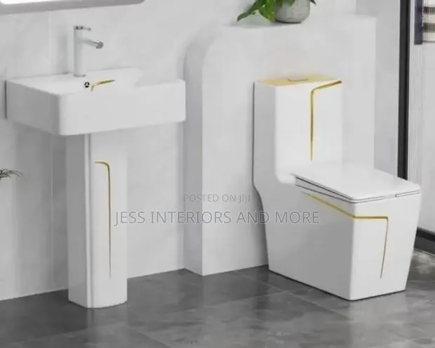 Toilet Bowl With Wash Hand Basin · Photo 1