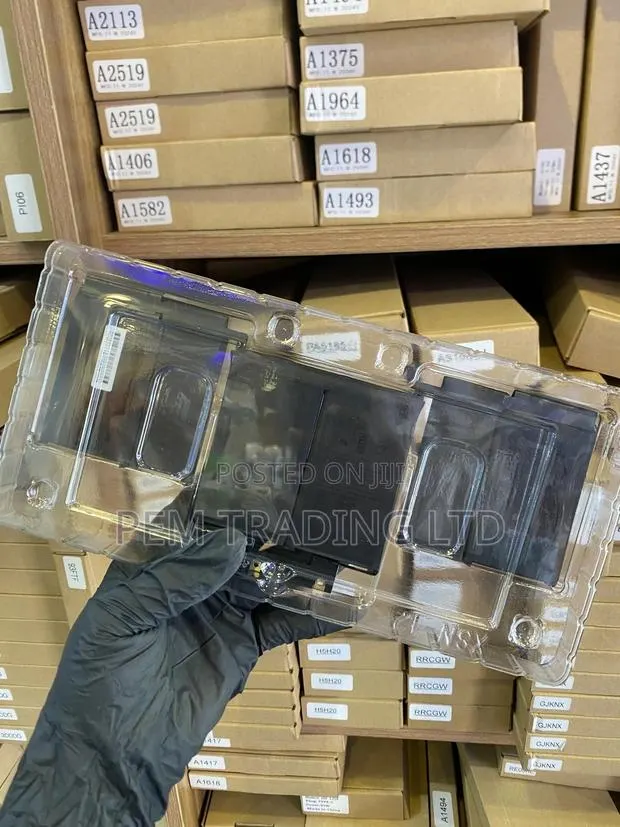 A1964 Laptop Battery for Macbook Pro 13" (A1989) A2251 · Photo 1