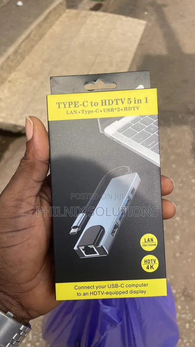 5 in 1 USB-C Docking Station · Photo 1