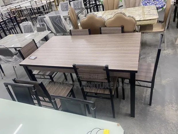 Wooden Dining Table · Photo 1