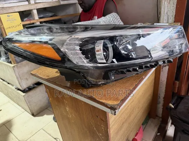 2017,2018,2019 Headlight for Kia Forte · Photo 1