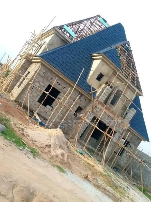Stone Coat · Photo 1