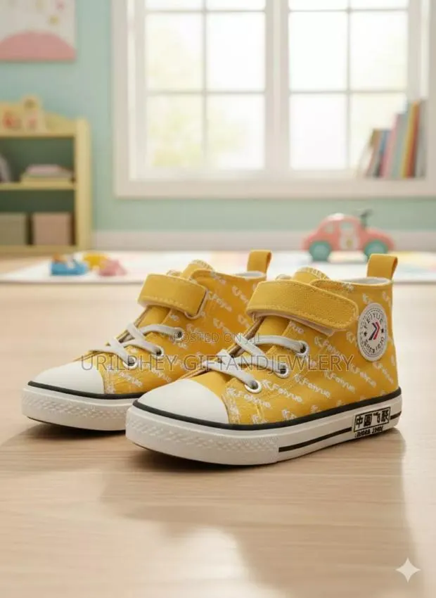 Quality Long Converse Kids Sneakers Size 27 · Photo 1