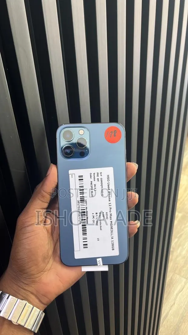 Apple iPhone 12 Pro Max 128 GB · Photo 1