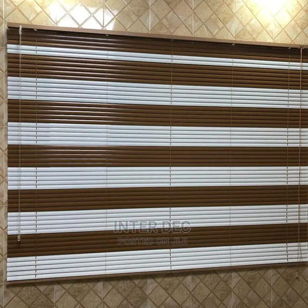 Aluminum Venetian Blinds Curtains · Photo 1