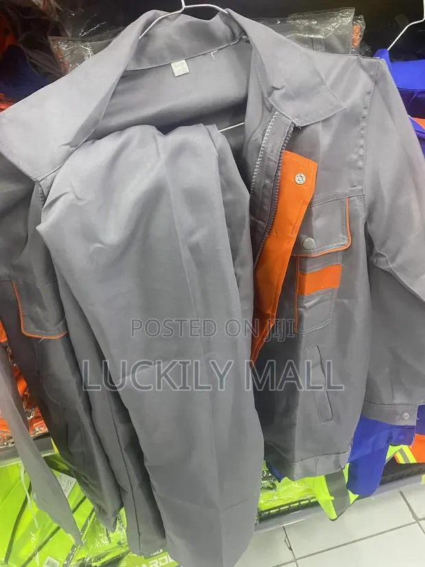 A Workwear Set · Photo 1