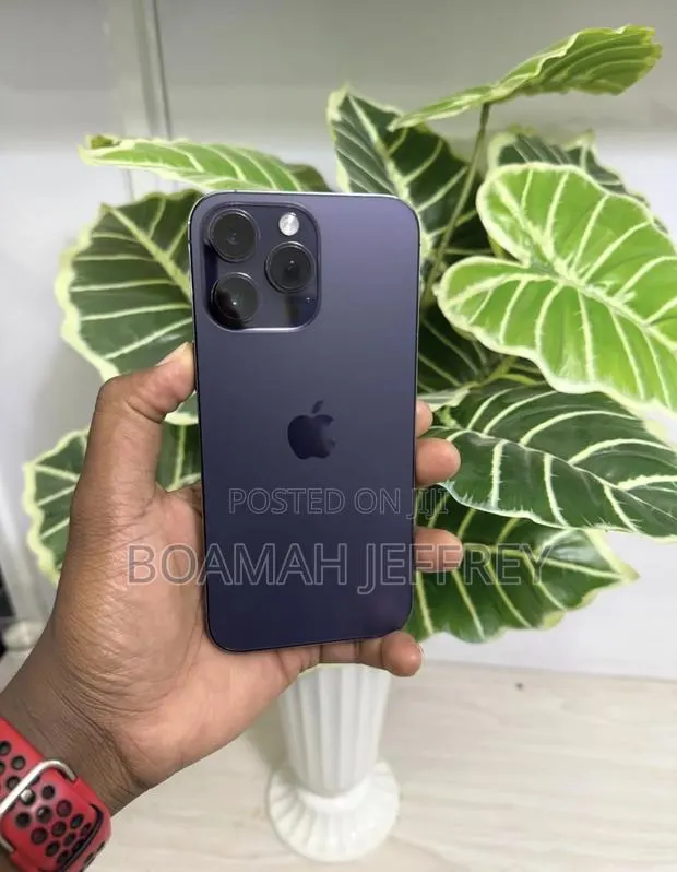 Apple iPhone 14 Pro Max 256 GB Purple · Photo 1