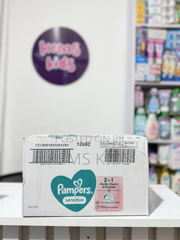 Pampers Sensitive Wipes · Photo 1