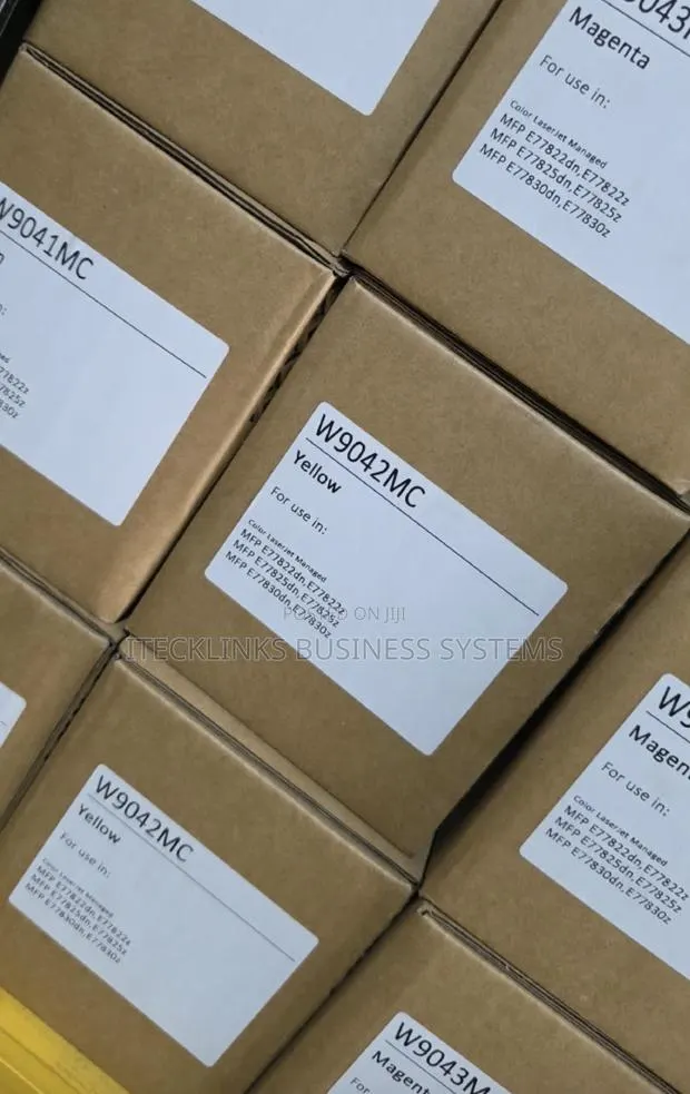 W9042MC Black Toner · Photo 1