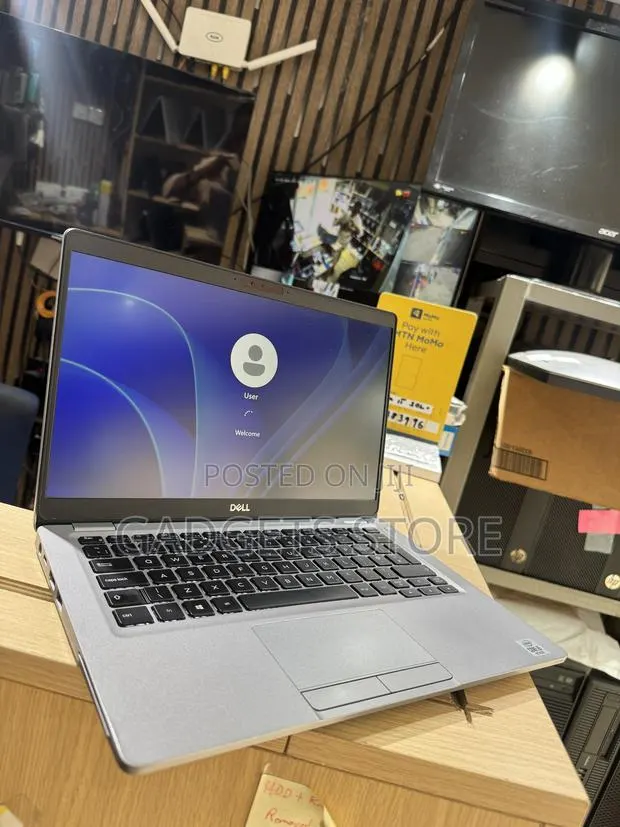 Laptop Dell Latitude 5310 8GB Intel Core i5 SSD 256GB · Photo 1