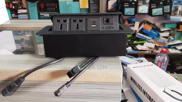 Desktop Pop-Up Socket · Photo 1