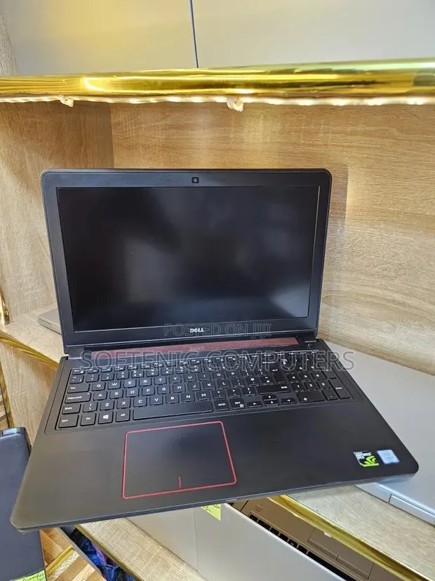 Laptop Dell Inspiron 15 16GB Intel Core i7 SSHD+SSD 256GB · Photo 1