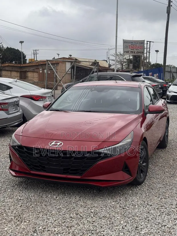Hyundai Elantra Limited 2022 Red · Photo 1