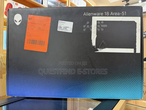 New Laptop Alienware 18 Area-51 32GB Intel Core Ultra 9 SSD 2T · Photo 1