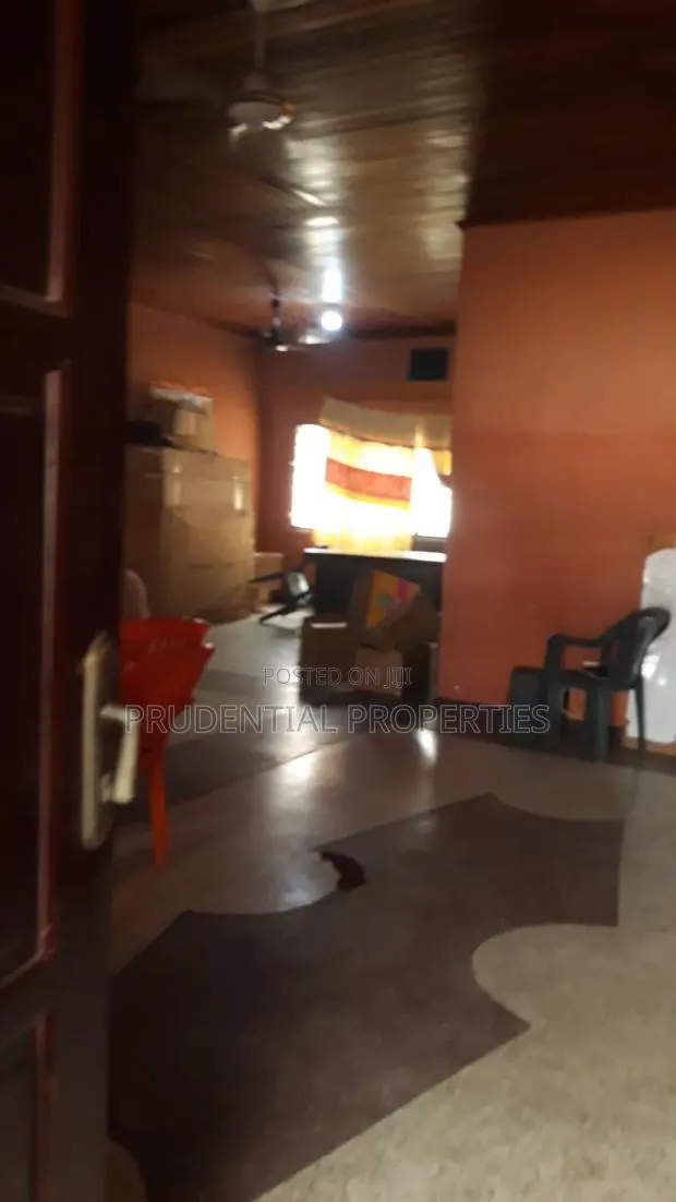 5bdrm House in Taifa-Burkina for sale · Photo 1