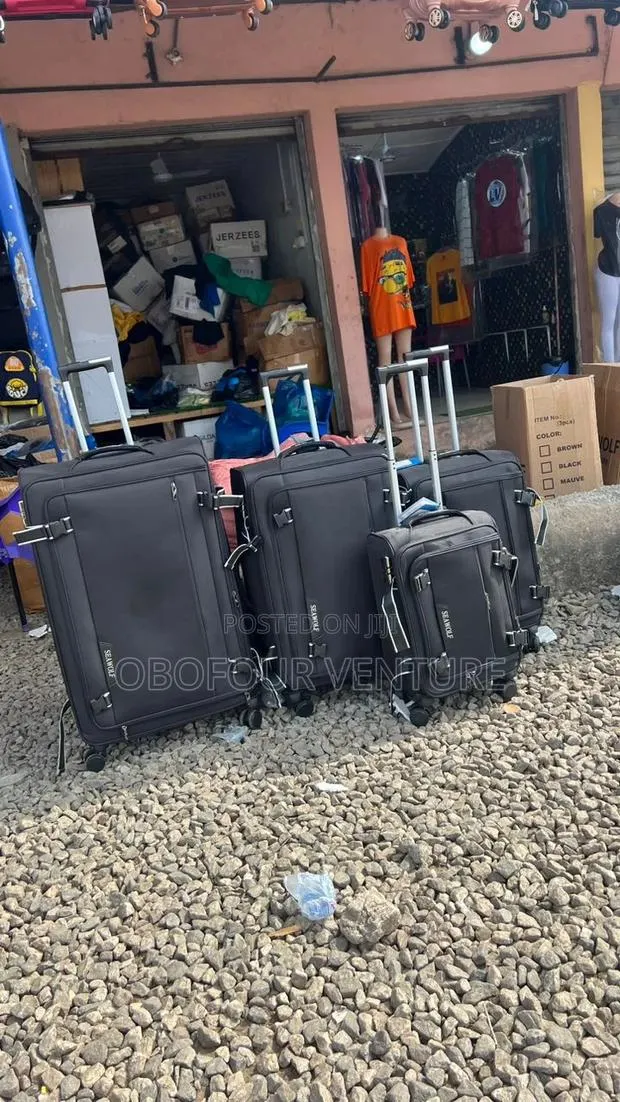 Quality Material Luggage Very Strong and Very Good Quality,Black Bbssy · Photo 1