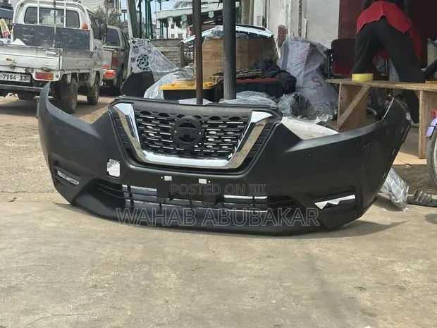 Nissan Kicks 2017 Front Bumper Complete · Photo 1
