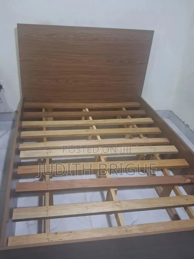 Double Bed Frame Mattress · Photo 1