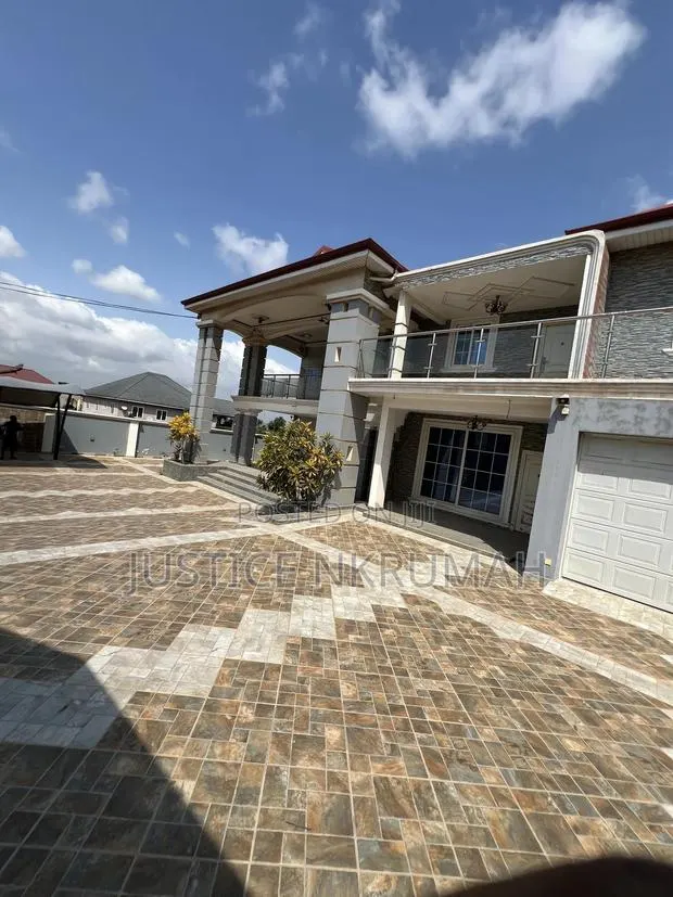 Furnished 8bdrm Apartment in Mr Justice Estate, Kasoa for sale · Photo 1