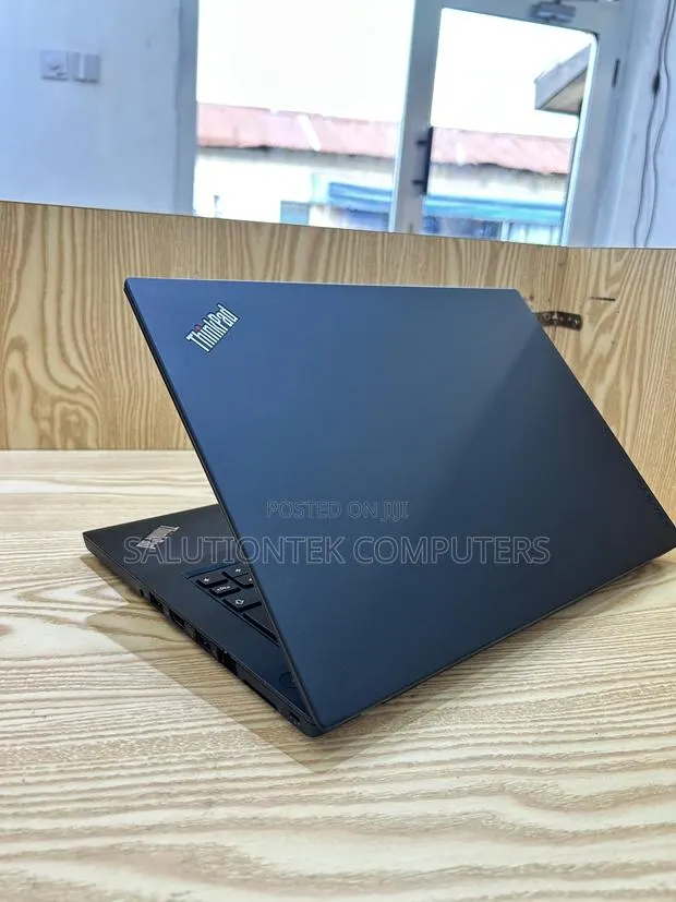 Laptop Lenovo ThinkPad A475 8GB AMD SSD 256GB · Photo 1