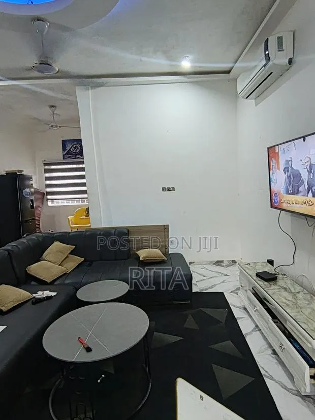 8bdrm Duplex in Kj002, Manhean for sale · Photo 1