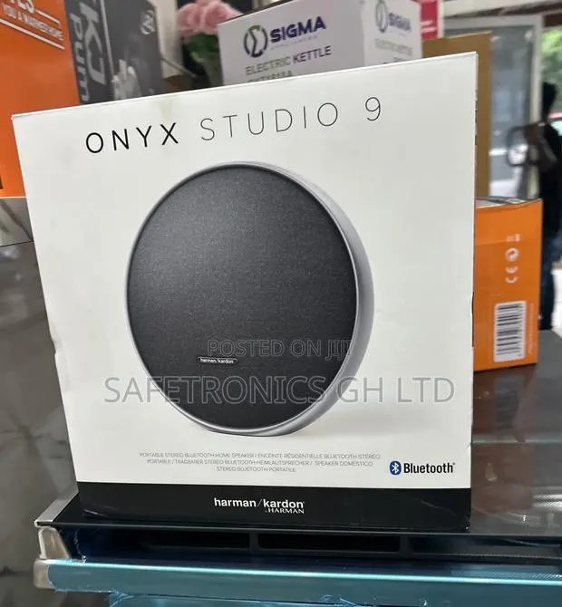 Get Bluetooth Harman Kardon Onyx Studio 9 Clear Sound Speaker · Photo 1